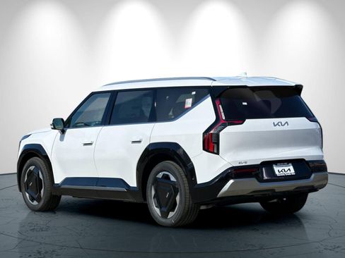 New 2026 Kia EV9 Land AWD/4WD image 6