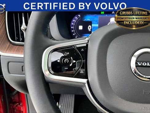 Used 2024 Volvo XC60 B5 Ultimate AWD/4WD image 25