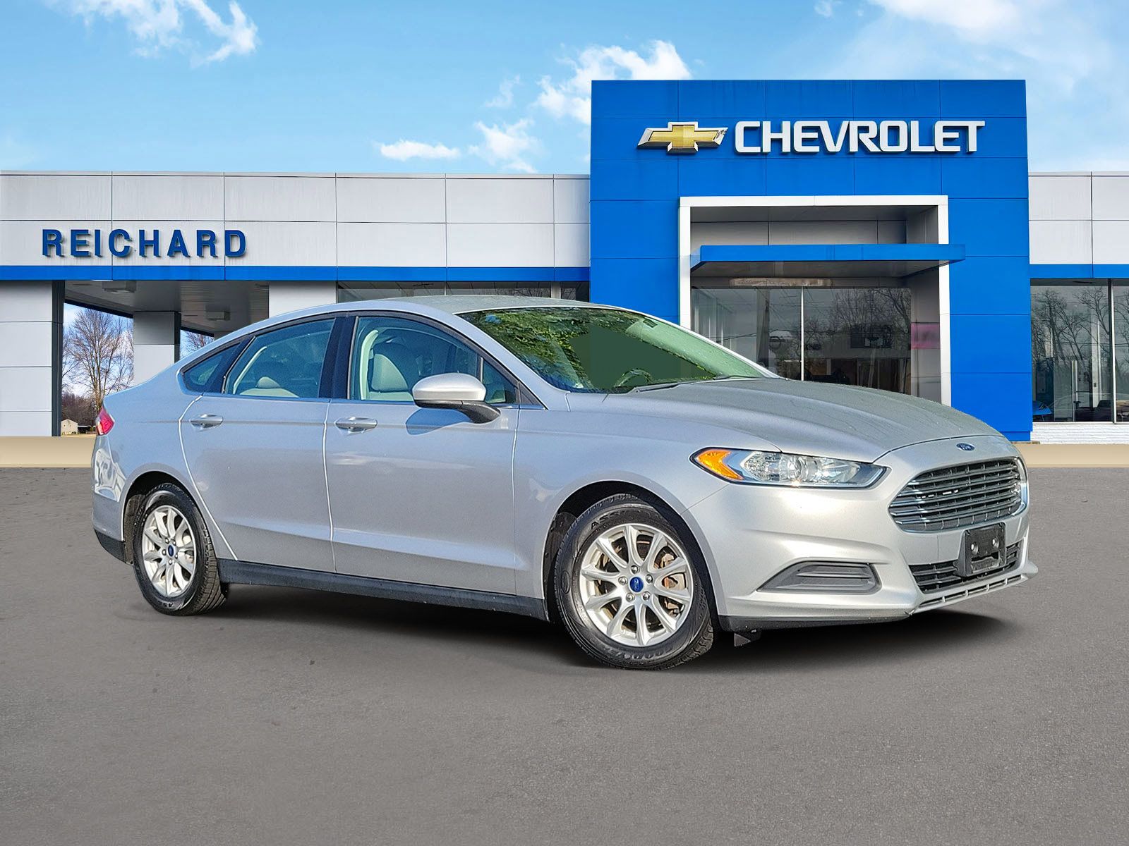 Used 2015 Ford Fusion S FWD image 1