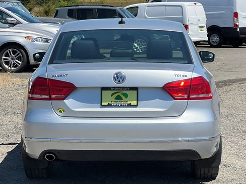 Used 2015 Volkswagen Passat TDI SE image 5