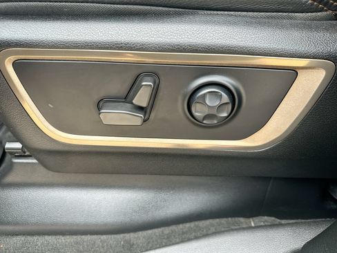Used 2022 RAM 1500 Limited AWD/4WD image 12