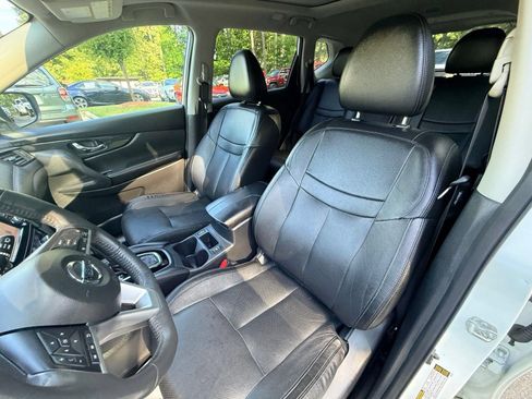 Used 2017 Nissan Rogue SL w/ SL Premium Package FWD image 55