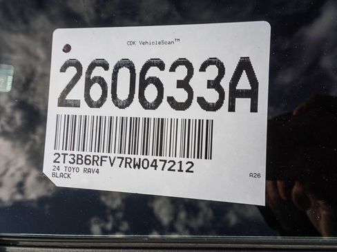 Used 2024 Toyota RAV4 XLE Premium image 27