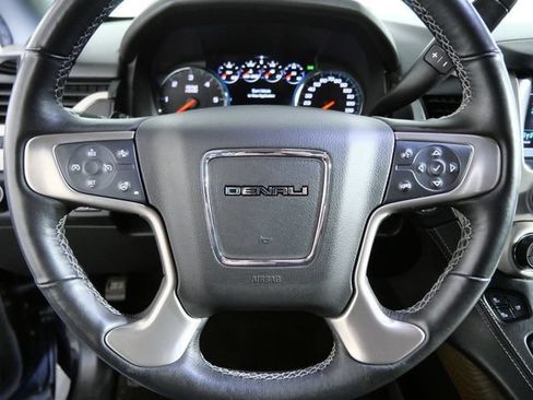 Used 2018 GMC Yukon Denali w/ Denali Ultimate Package AWD/4WD image 19