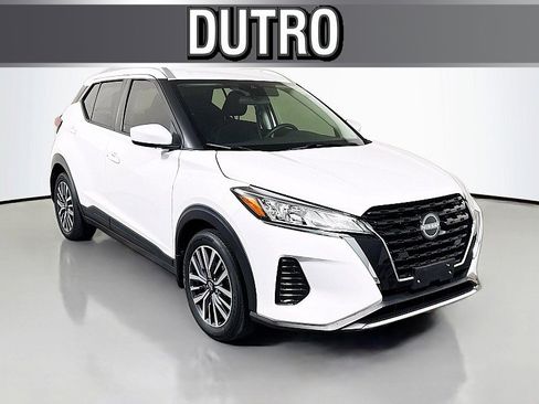 Used 2024 Nissan Kicks SV FWD image 1
