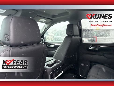 Used 2025 GMC Sierra 1500 SLT image 32