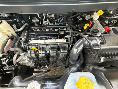 Used 2019 Dodge Journey SE w/ Connectivity Group FWD image 32