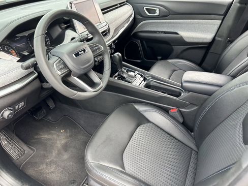 Used 2025 Jeep Compass Latitude AWD/4WD image 26