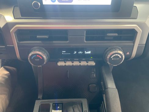 Certified 2024 Toyota Tacoma SR5 image 11