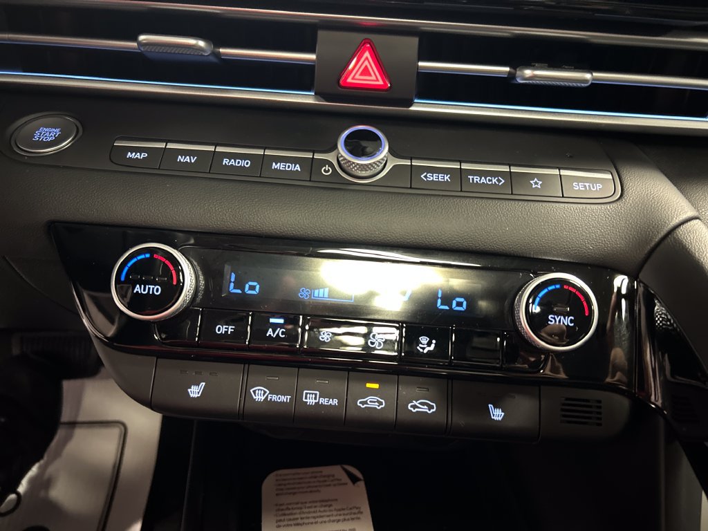 Used 2026 Hyundai Elantra Limited FWD image 17