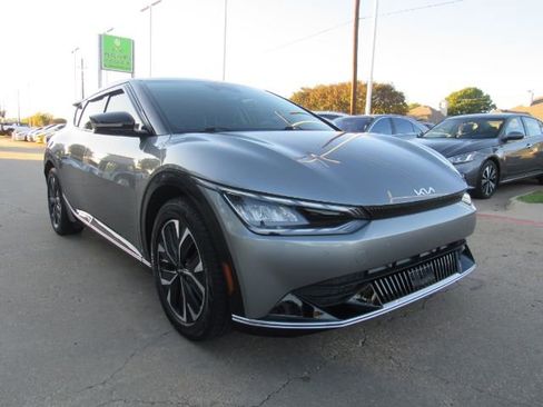 Used 2022 Kia EV6 Wind image 5