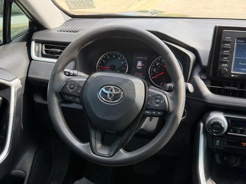 Used 2021 Toyota RAV4 XLE AWD/4WD image 14