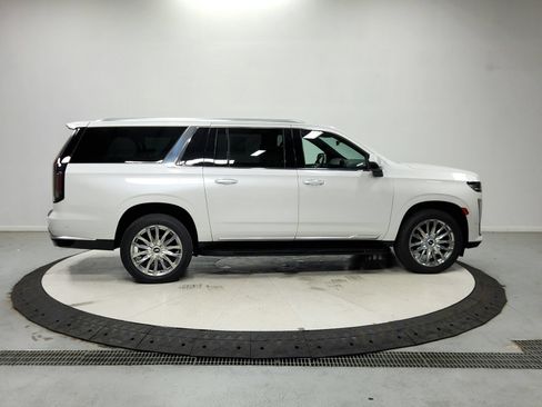 Used 2021 Cadillac Escalade ESV Premium Luxury AWD/4WD image 9