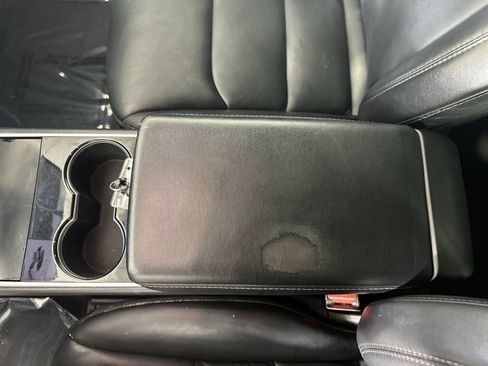 Used 2020 Tesla Model Y Long Range image 25