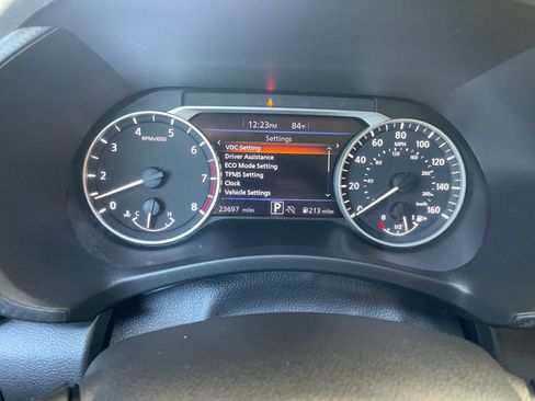 Used 2025 Nissan Sentra SV image 16