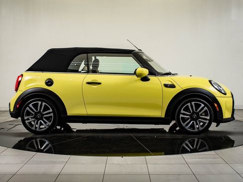 Used 2023 MINI Cooper S w/ Signature Upholstery Package image 12