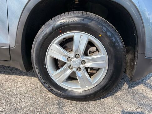 Used 2020 Chevrolet Trax LT w/ LT Convenience Package image 34