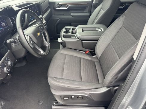 Used 2025 Chevrolet Silverado 1500 LT image 9