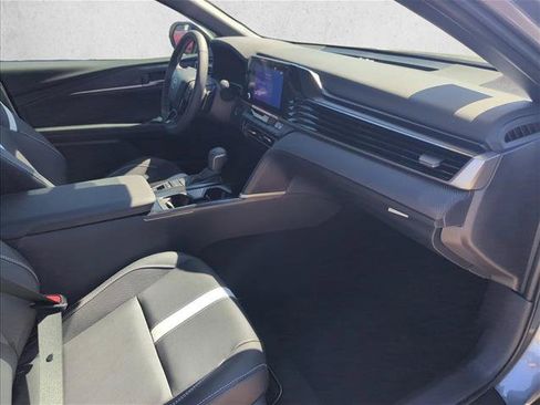 Used 2026 Toyota Camry SE FWD image 24