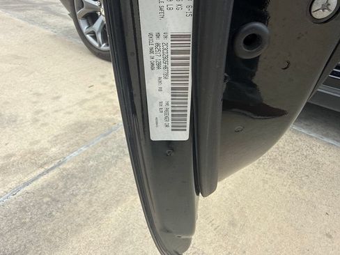 Used 2015 Dodge Challenger SXT Plus RWD image 13