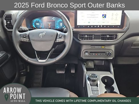 Used 2025 Ford Bronco Sport Outer Banks AWD/4WD image 20