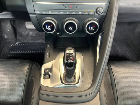 Used 2020 Jaguar E-PACE AWD/4WD image 43