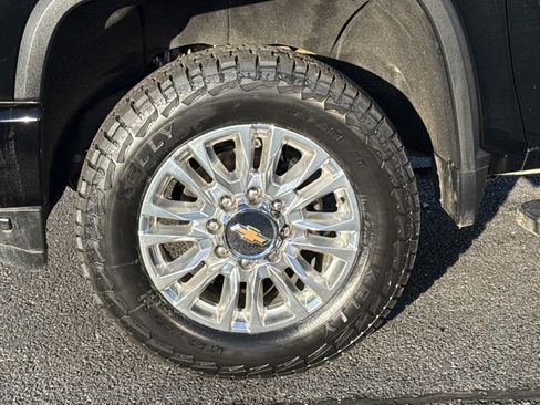 Used 2023 Chevrolet Silverado 3500 High Country w/ Technology Package image 14