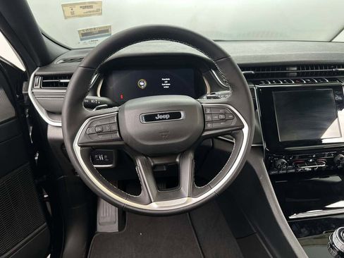 New 2025 Jeep Grand Cherokee L Altitude image 20