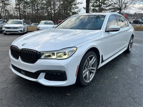 Used 2019 BMW 750i xDrive 750i xDrive w/ Executive Package image 3