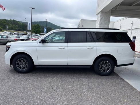 Used 2025 Ford Expedition Max Active AWD/4WD image 24