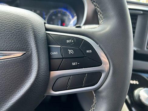 Used 2023 Chrysler Voyager LX FWD image 16