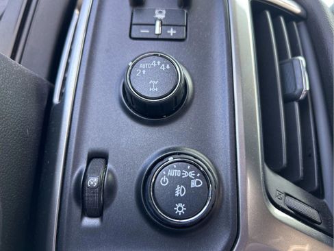 Used 2019 Chevrolet Silverado 1500 LT w/ All Star Edition image 15