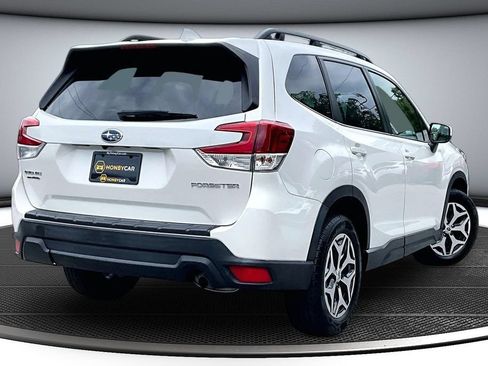 Used 2023 Subaru Forester Premium AWD/4WD image 6