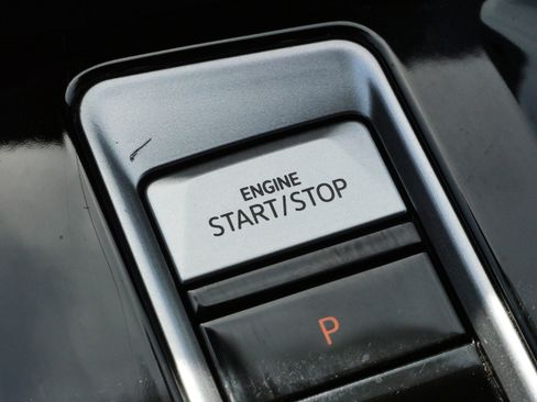 Used 2024 Volkswagen Atlas SE AWD/4WD image 27