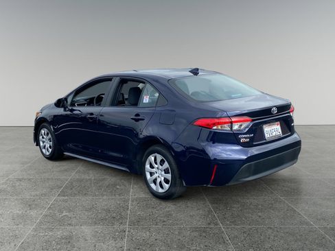 Certified 2025 Toyota Corolla LE image 3