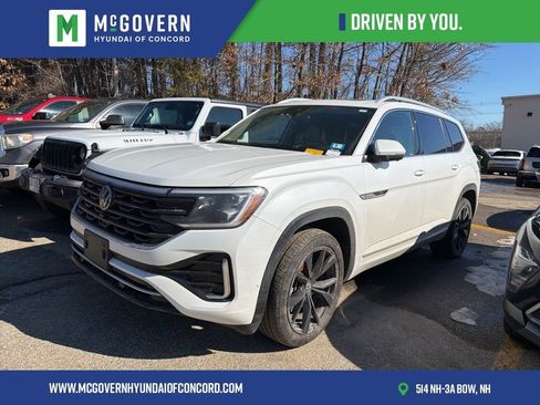 Used 2024 Volkswagen Atlas SEL Premium R-Line image 1