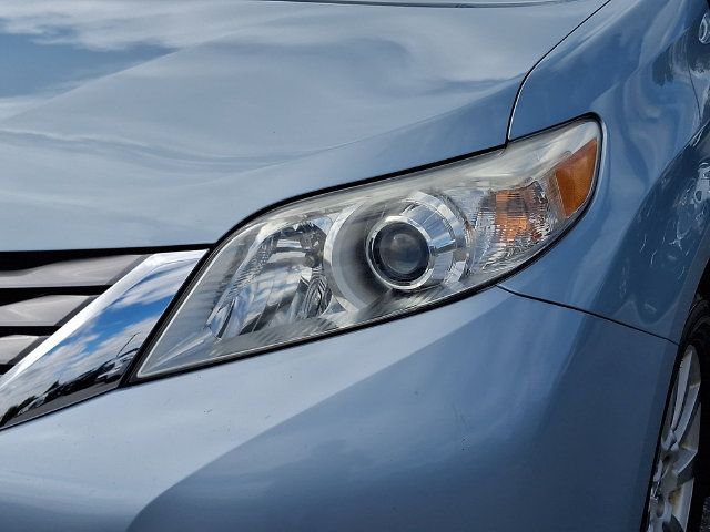 Certified 2017 Toyota Sienna XLE Premium w/ Protection Package AWD/4WD image 9