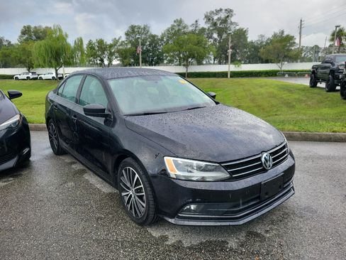 Used 2016 Volkswagen Jetta Sport FWD image 8