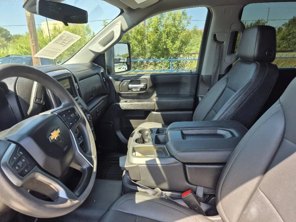 Used 2021 Chevrolet Silverado 2500 W/T w/ WT Convenience Package AWD/4WD image 17