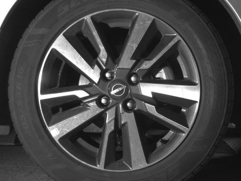 Used 2025 Nissan Versa SV FWD image 13
