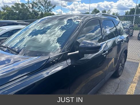 Used 2022 Nissan Pathfinder SL AWD/4WD image 13