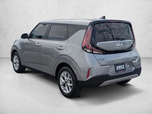 Used 2024 Kia Soul LX w/ Option Group 015 FWD image 8