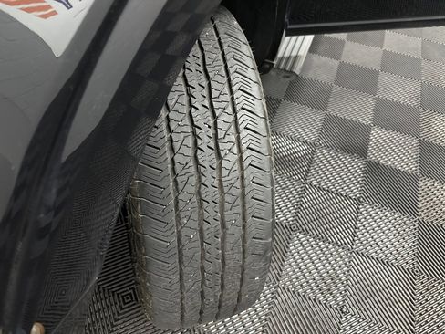 Used 2024 Ford F150 Platinum w/ FX4 Off-Road Package image 40