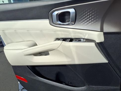 Used 2024 Kia Sorento SX image 29