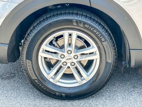 Used 2023 Ford Explorer XLT w/ Equipment Group 202A RWD image 13