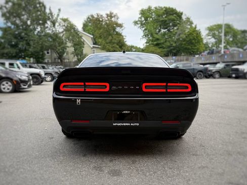 Used 2019 Dodge Challenger SRT Hellcat Redeye RWD image 10