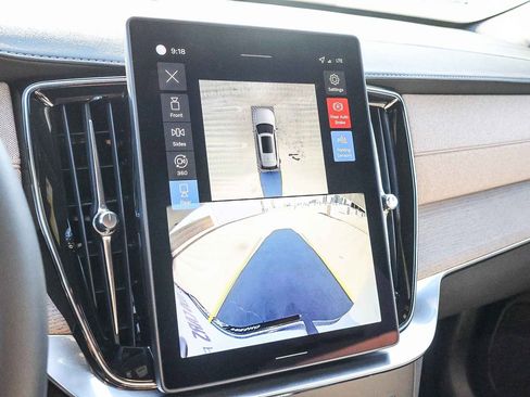 New 2026 Volvo XC90 B6 Plus w/ Protection Package Premier image 36