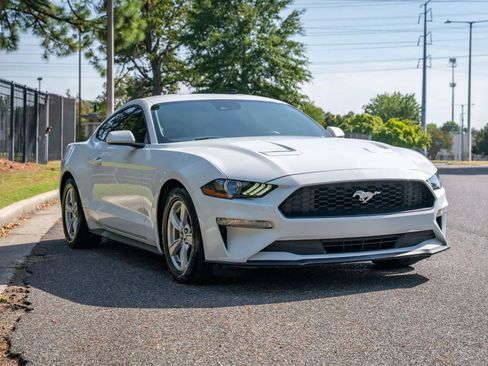 Used 2022 Ford Mustang Coupe RWD image 3