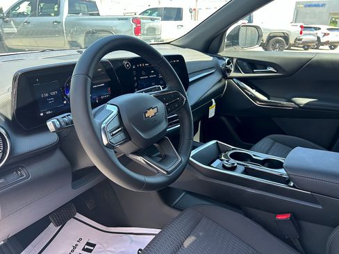 New 2026 Chevrolet Equinox LT w/ Safety and Technology Package FWD image 10
