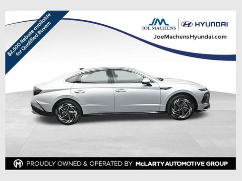 New 2026 Hyundai Sonata SEL image 1